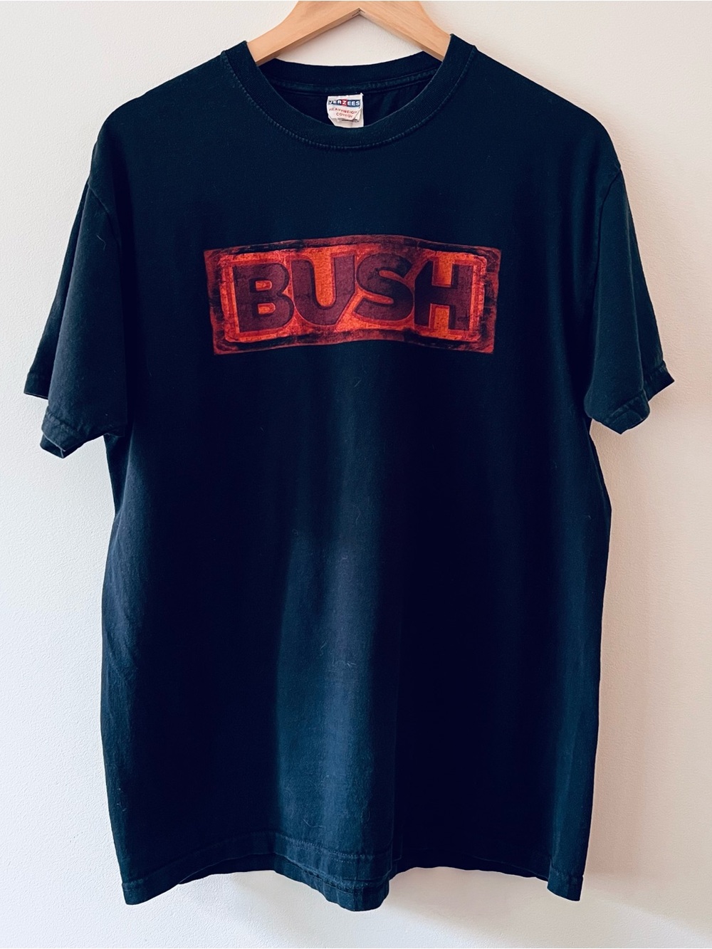Vintage 90s Y2K Jerzees Bush Band Graphic T-Shirt Heavyweight Cotton Black L